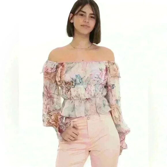 GUESS Off-Shoulder Top - Picture 2 of 4
